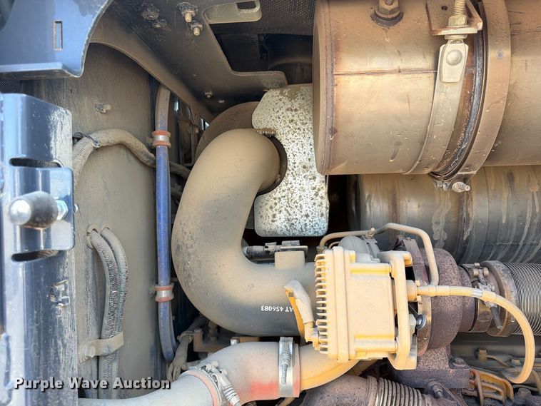 image for item FP4054 2021 John Deere 624P wheel loader