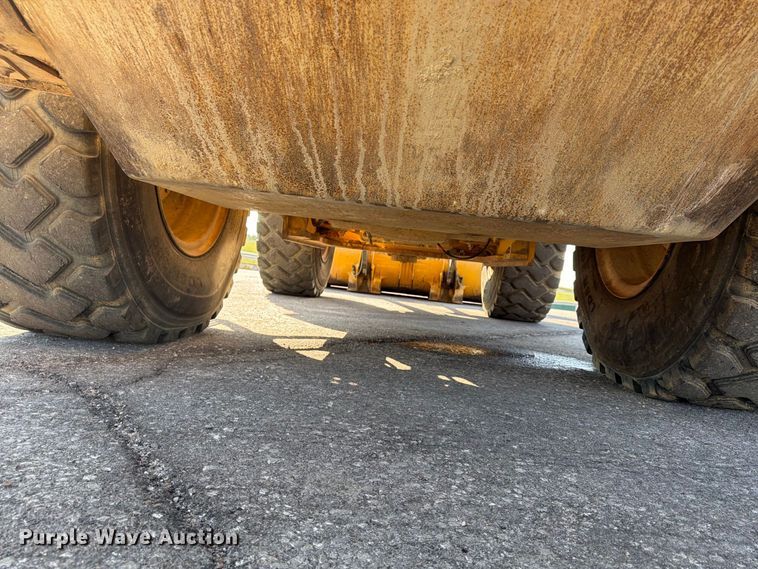 image for item FP4054 2021 John Deere 624P wheel loader