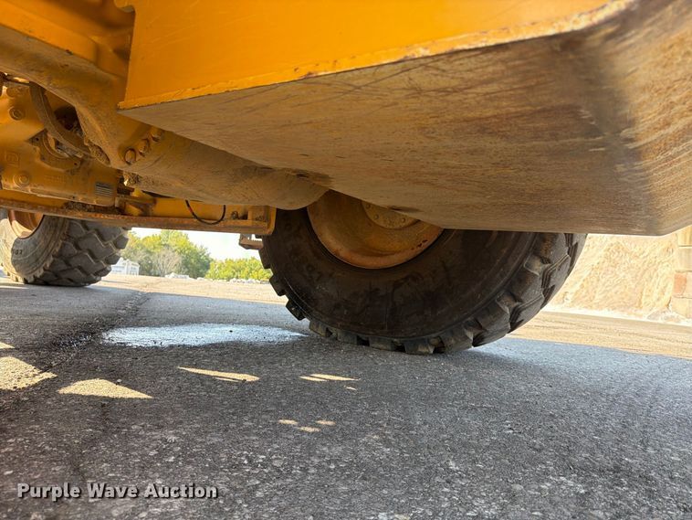 image for item FP4054 2021 John Deere 624P wheel loader
