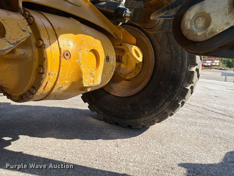 image for item FP4054 2021 John Deere 624P wheel loader