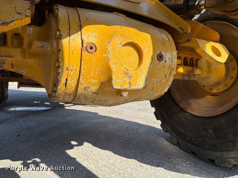 image for item FP4054 2021 John Deere 624P wheel loader