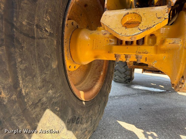 image for item FP4054 2021 John Deere 624P wheel loader
