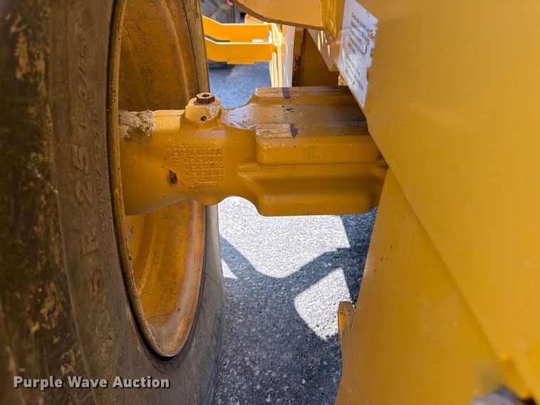 image for item FP4054 2021 John Deere 624P wheel loader