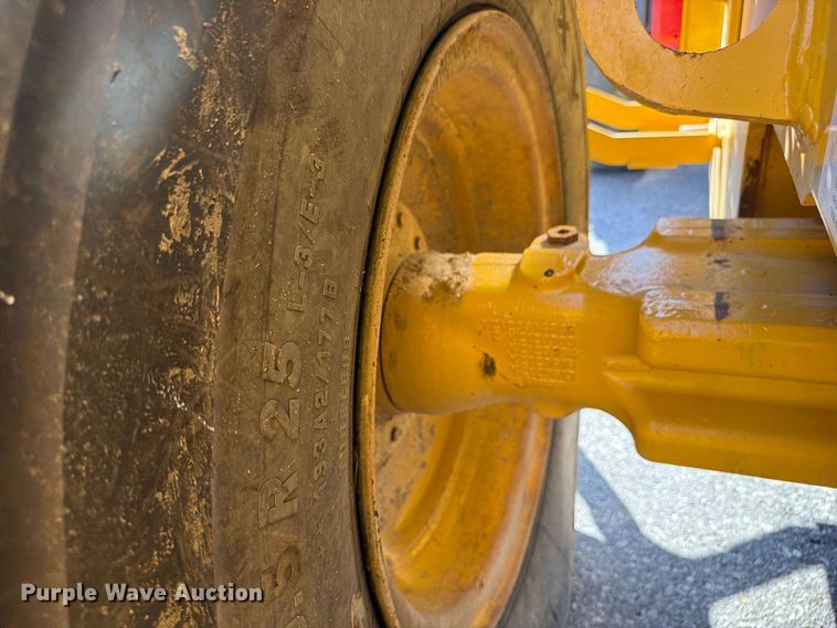 image for item FP4054 2021 John Deere 624P wheel loader