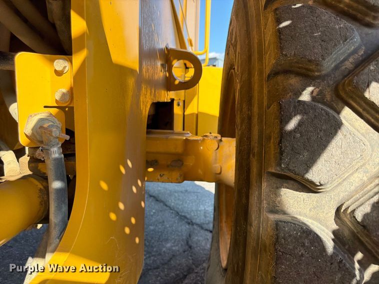 image for item FP4054 2021 John Deere 624P wheel loader