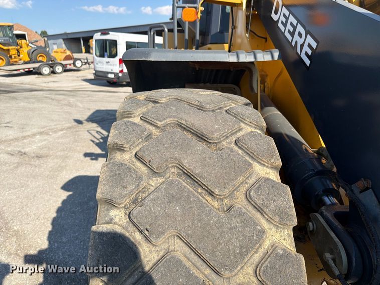 image for item FP4054 2021 John Deere 624P wheel loader