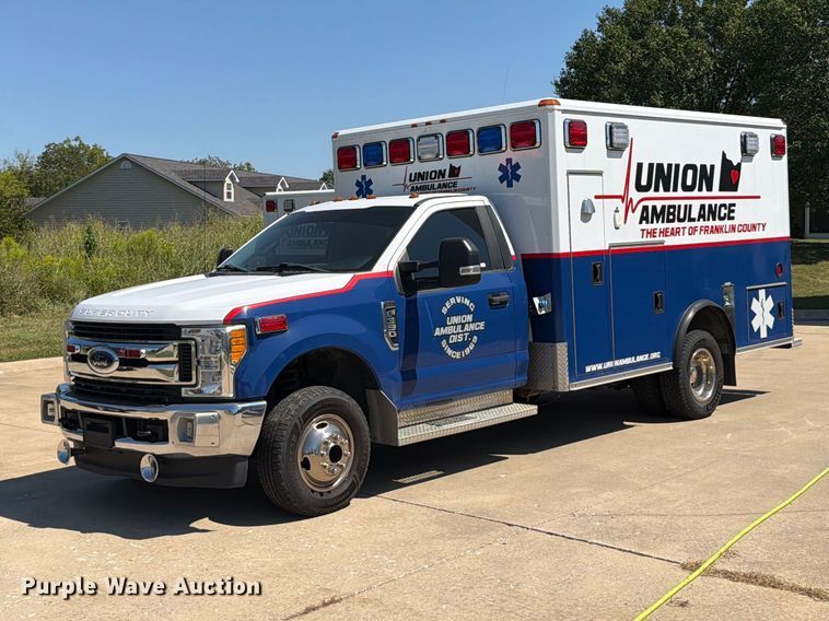 image for item FT6229 2017 Ford F350 Super Duty XLT ambulance