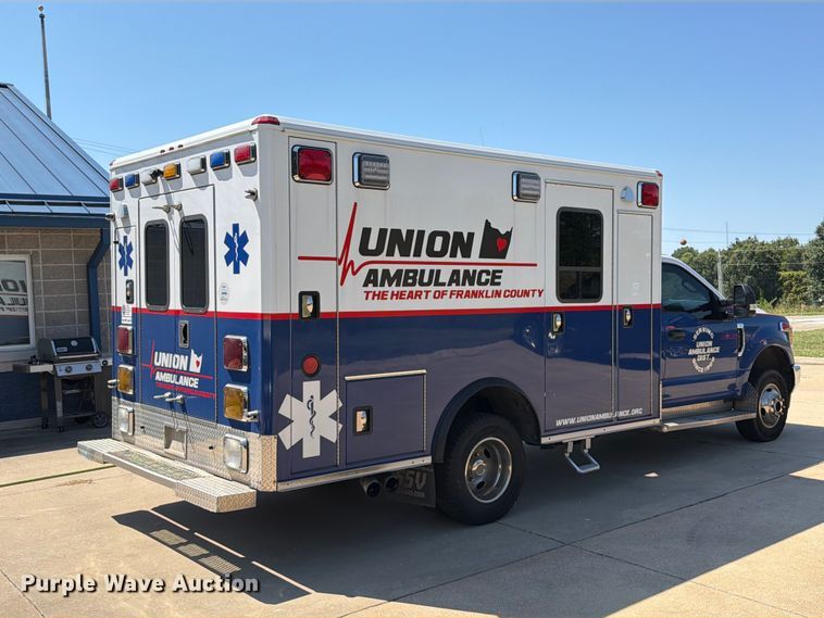 image for item FT6229 2017 Ford F350 Super Duty XLT ambulance