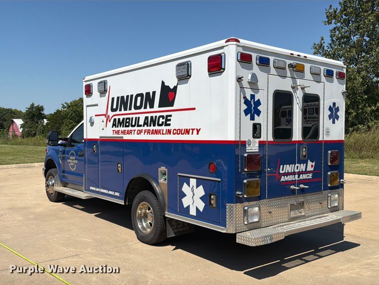 image for item FT6229 2017 Ford F350 Super Duty XLT ambulance
