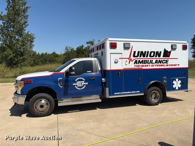 image for item FT6229 2017 Ford F350 Super Duty XLT ambulance