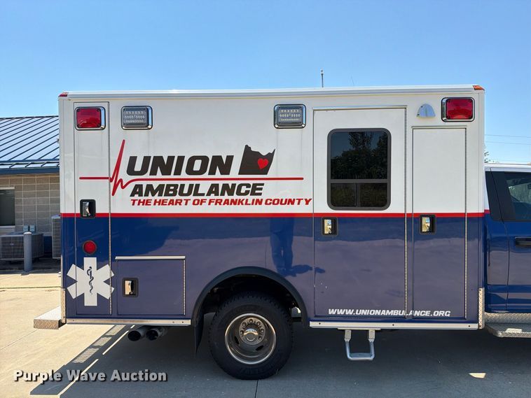 image for item FT6229 2017 Ford F350 Super Duty XLT ambulance