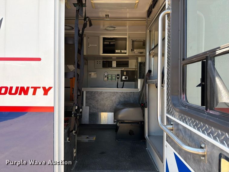 image for item FT6229 2017 Ford F350 Super Duty XLT ambulance