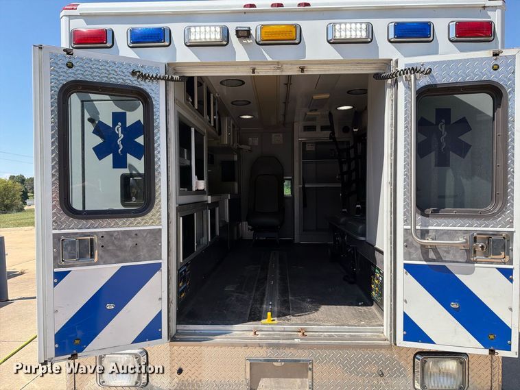 image for item FT6229 2017 Ford F350 Super Duty XLT ambulance