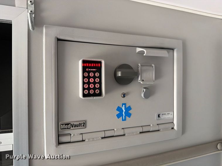 image for item FT6229 2017 Ford F350 Super Duty XLT ambulance