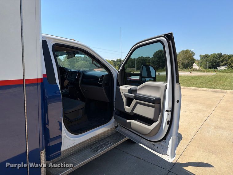 image for item FT6229 2017 Ford F350 Super Duty XLT ambulance