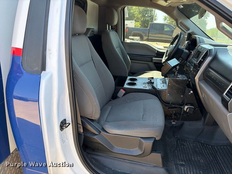 image for item FT6229 2017 Ford F350 Super Duty XLT ambulance