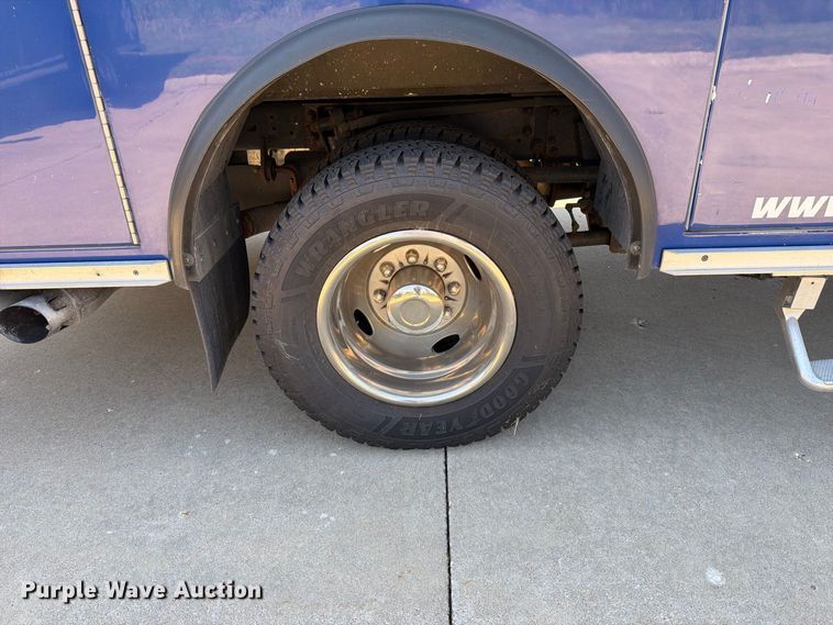 image for item FT6229 2017 Ford F350 Super Duty XLT ambulance