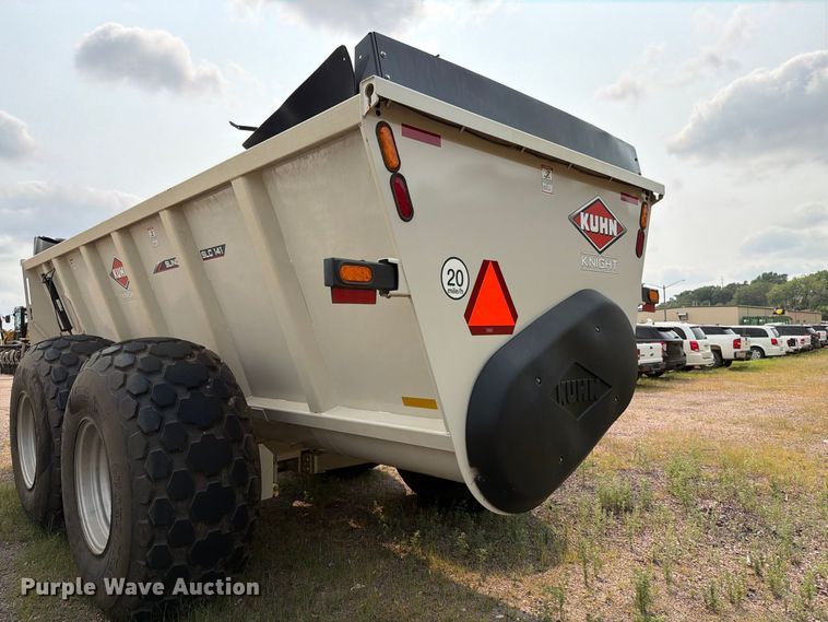 image for item FT6505 Kuhn SLC141T manure spreader