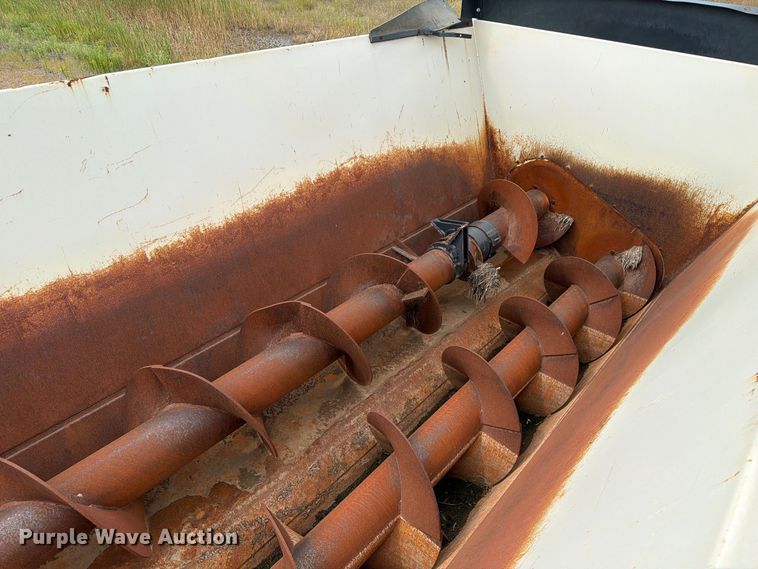 image for item FT6505 Kuhn SLC141T manure spreader