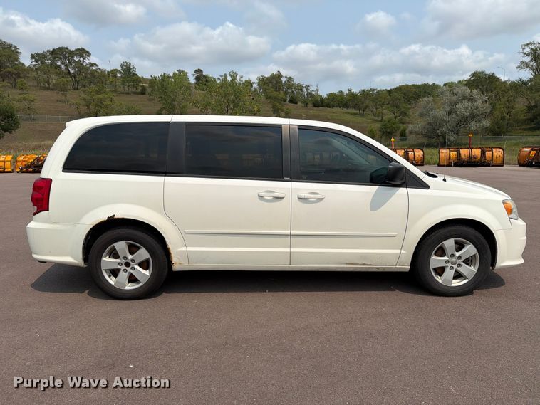 image for item FT6511 2013 Dodge Grand Caravan van