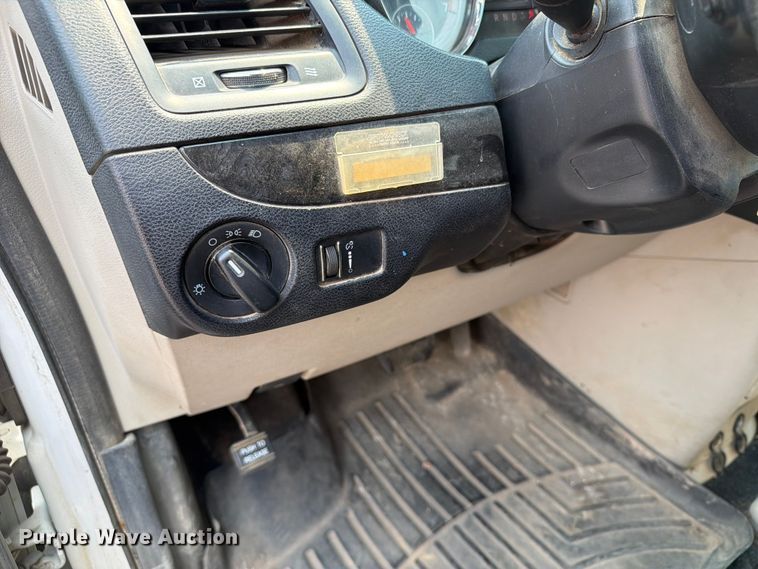 image for item FT6511 2013 Dodge Grand Caravan van