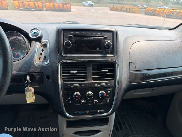 image for item FT6511 2013 Dodge Grand Caravan van