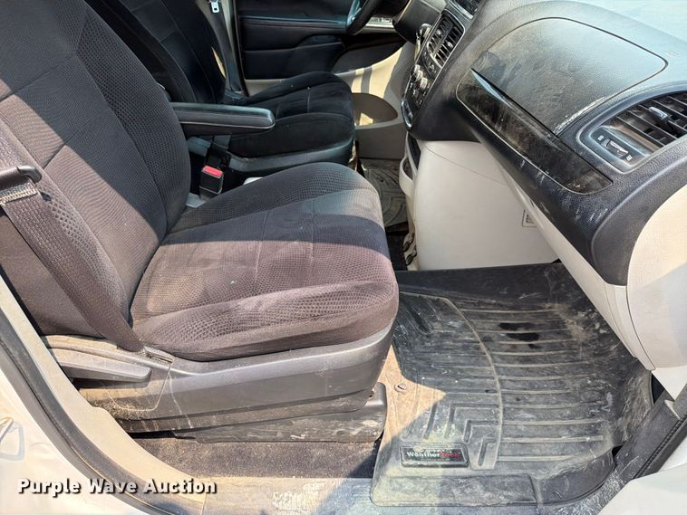 image for item FT6511 2013 Dodge Grand Caravan van