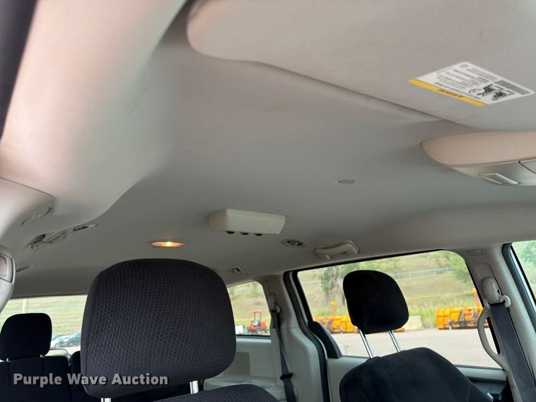 image for item FT6511 2013 Dodge Grand Caravan van