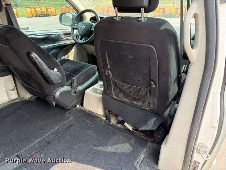 image for item FT6511 2013 Dodge Grand Caravan van