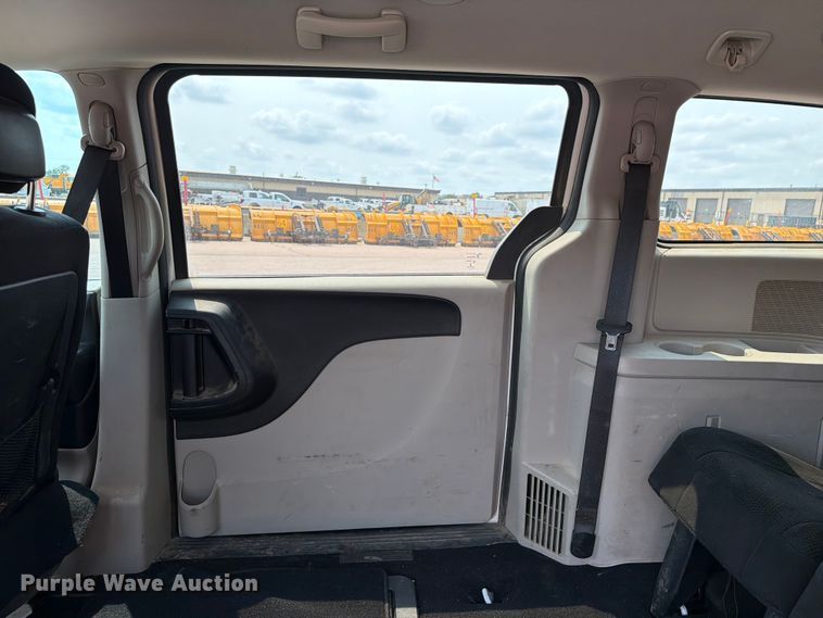 image for item FT6511 2013 Dodge Grand Caravan van