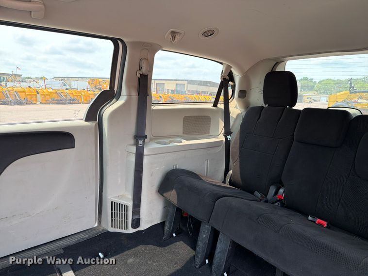 image for item FT6511 2013 Dodge Grand Caravan van