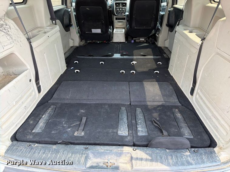 image for item FT6511 2013 Dodge Grand Caravan van
