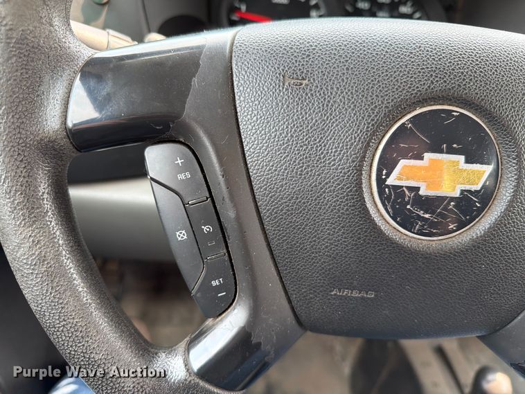 image for item FT6512 2011 Chevrolet Silverado 1500 Ext. Cab pickup truck