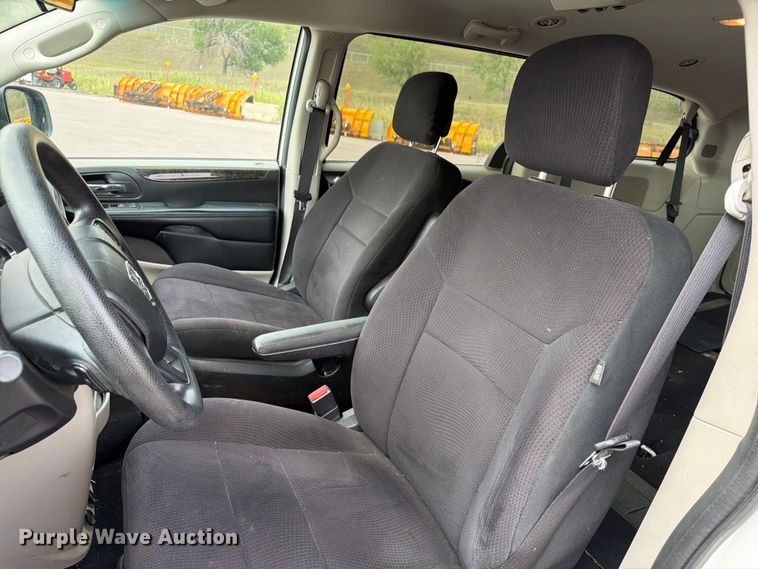 image for item FT6515 2011 Dodge Grand Caravan van