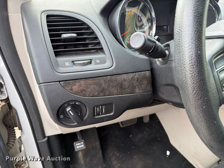 image for item FT6515 2011 Dodge Grand Caravan van