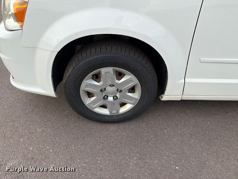 image for item FT6515 2011 Dodge Grand Caravan van