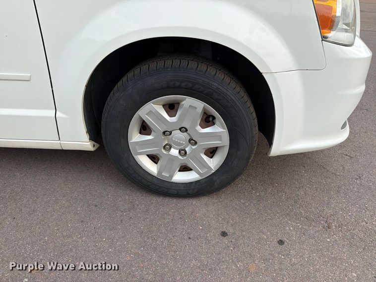 image for item FT6515 2011 Dodge Grand Caravan van