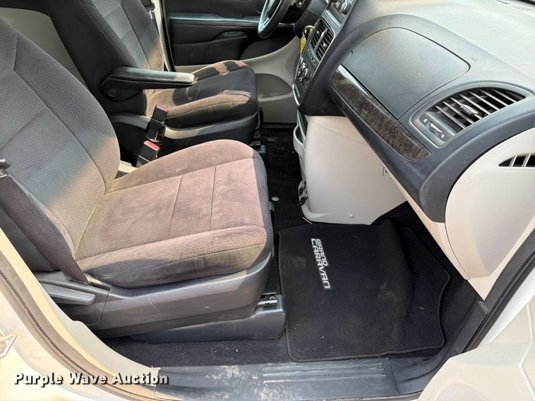 image for item FT6515 2011 Dodge Grand Caravan van