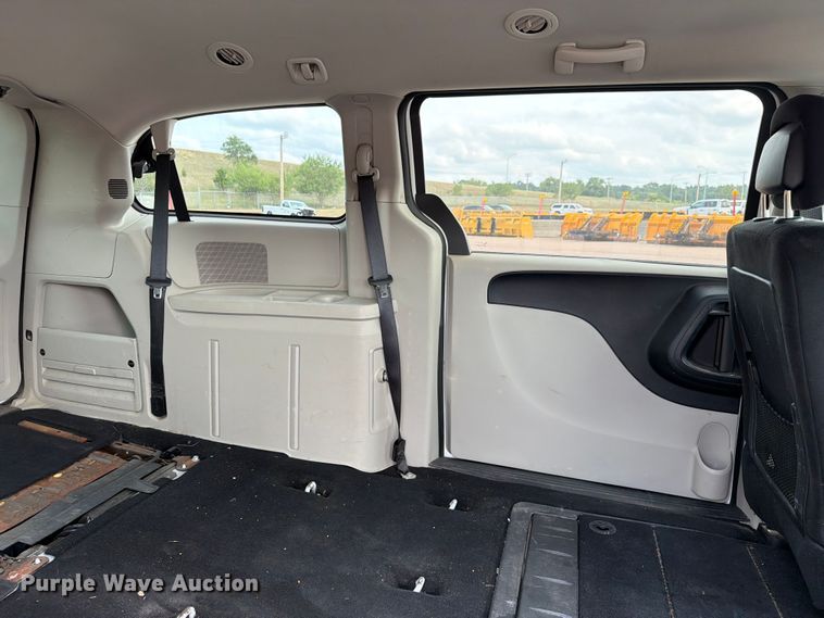 image for item FT6515 2011 Dodge Grand Caravan van