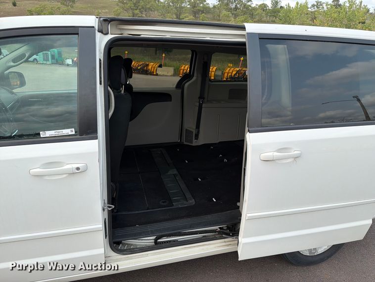 image for item FT6515 2011 Dodge Grand Caravan van