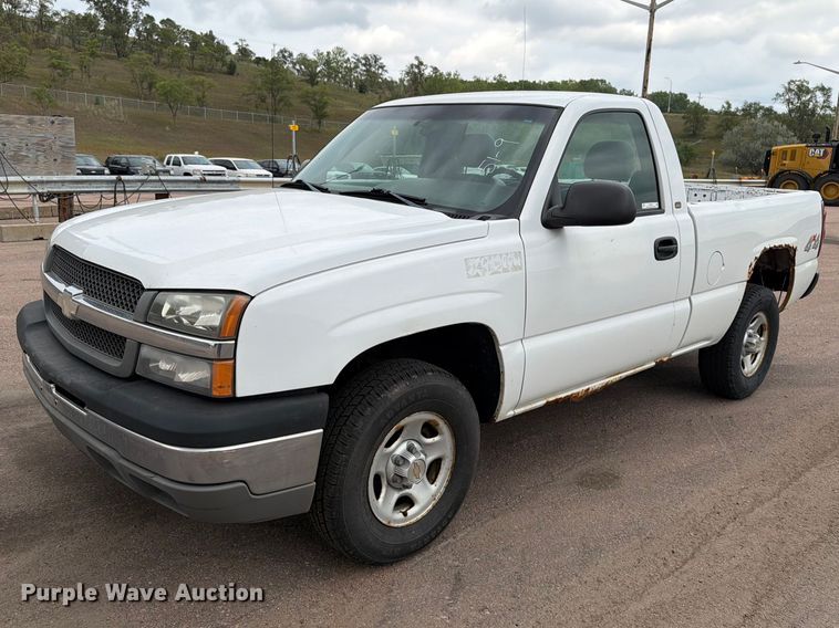 image for item FT6518 2003 Chevrolet Silverado 1500 pickup truck