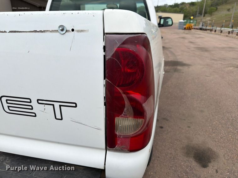 image for item FT6518 2003 Chevrolet Silverado 1500 pickup truck
