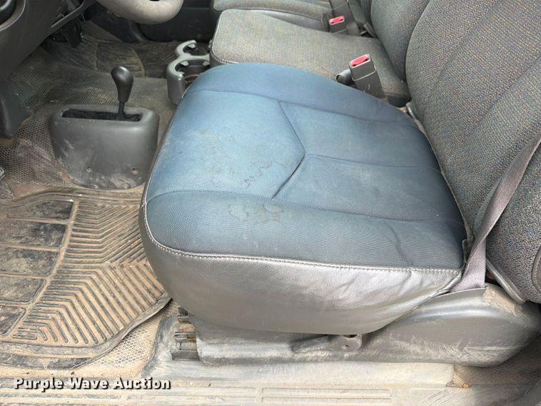 image for item FT6518 2003 Chevrolet Silverado 1500 pickup truck