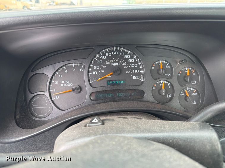 image for item FT6518 2003 Chevrolet Silverado 1500 pickup truck