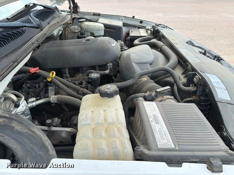 image for item FT6518 2003 Chevrolet Silverado 1500 pickup truck