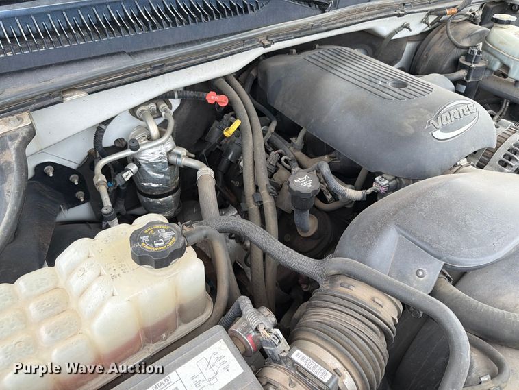 image for item FT6518 2003 Chevrolet Silverado 1500 pickup truck