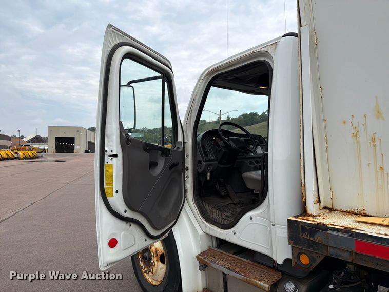 image for item FT6522 2011 Freightliner Business Class M2 dump truck