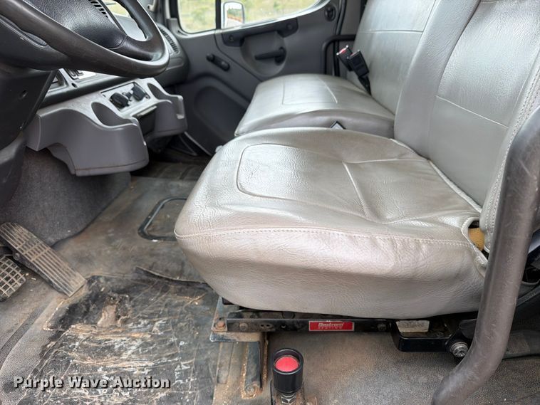 image for item FT6522 2011 Freightliner Business Class M2 dump truck