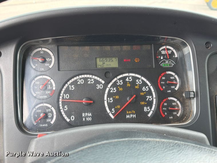 image for item FT6522 2011 Freightliner Business Class M2 dump truck