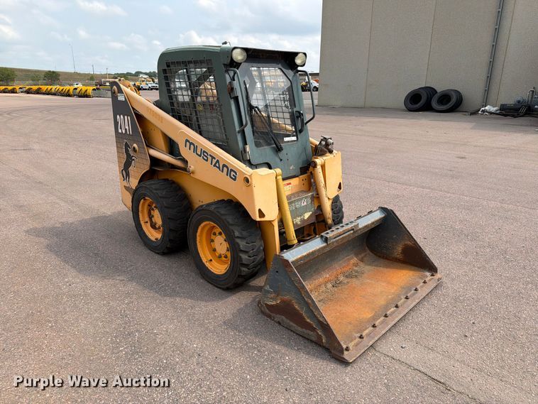 image for item FT6524 2007 Mustang 2041 skid steer loader